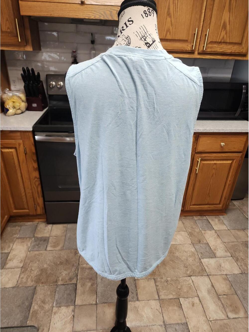 Tank top - Picture 3 of 9